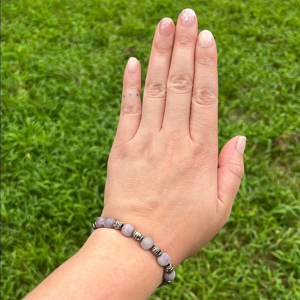 Elegant Silver and Purple Beaded Bracelet